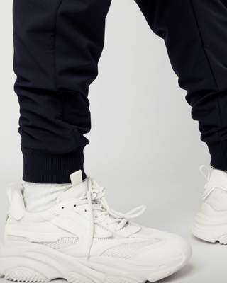 Navy Cargo Nomad van Qaba'il.