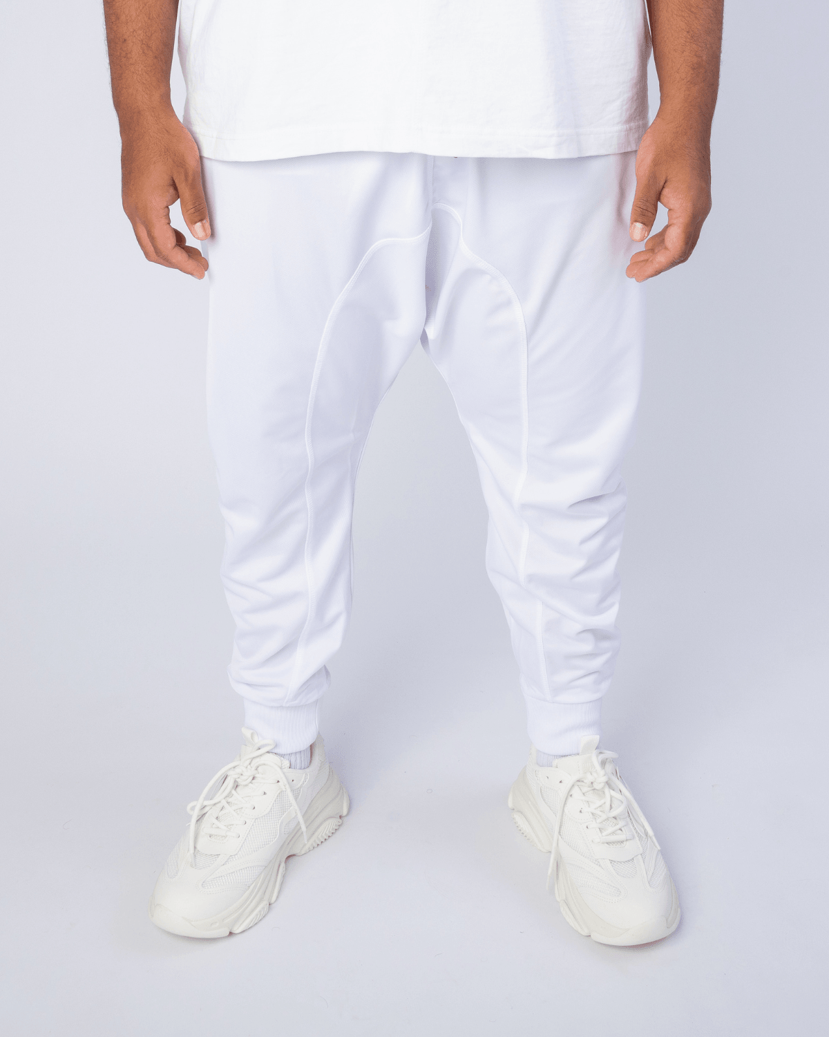 Joggingbroek Wit Comfort van Qaba il Aboe Safiya