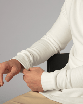 Ekru Kleur Coltrui van Qaba'il.