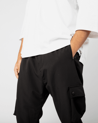 Zwarte Cargo Nomad van Qaba'il.