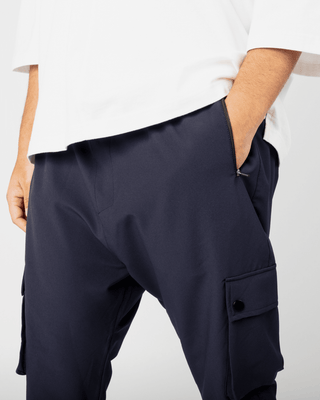 Cargo Nomad van Qaba'il in navy.