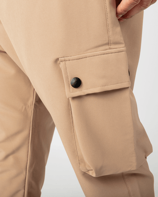 Cargo Nomad van Qaba'il in beige.