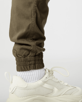 Groene Cargo Essential van New Heritage.