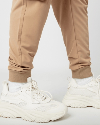 Beige Cargo Nomad van Qaba'il.