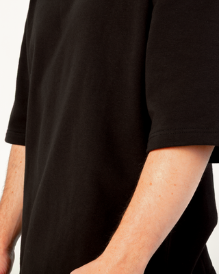 OVERSIZED T-SHIRT ZWART