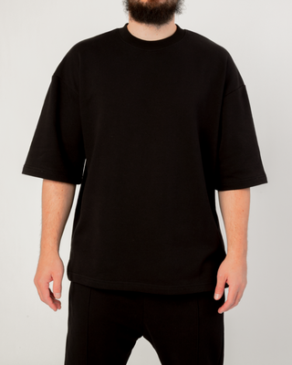 OVERSIZED T-SHIRT ZWART