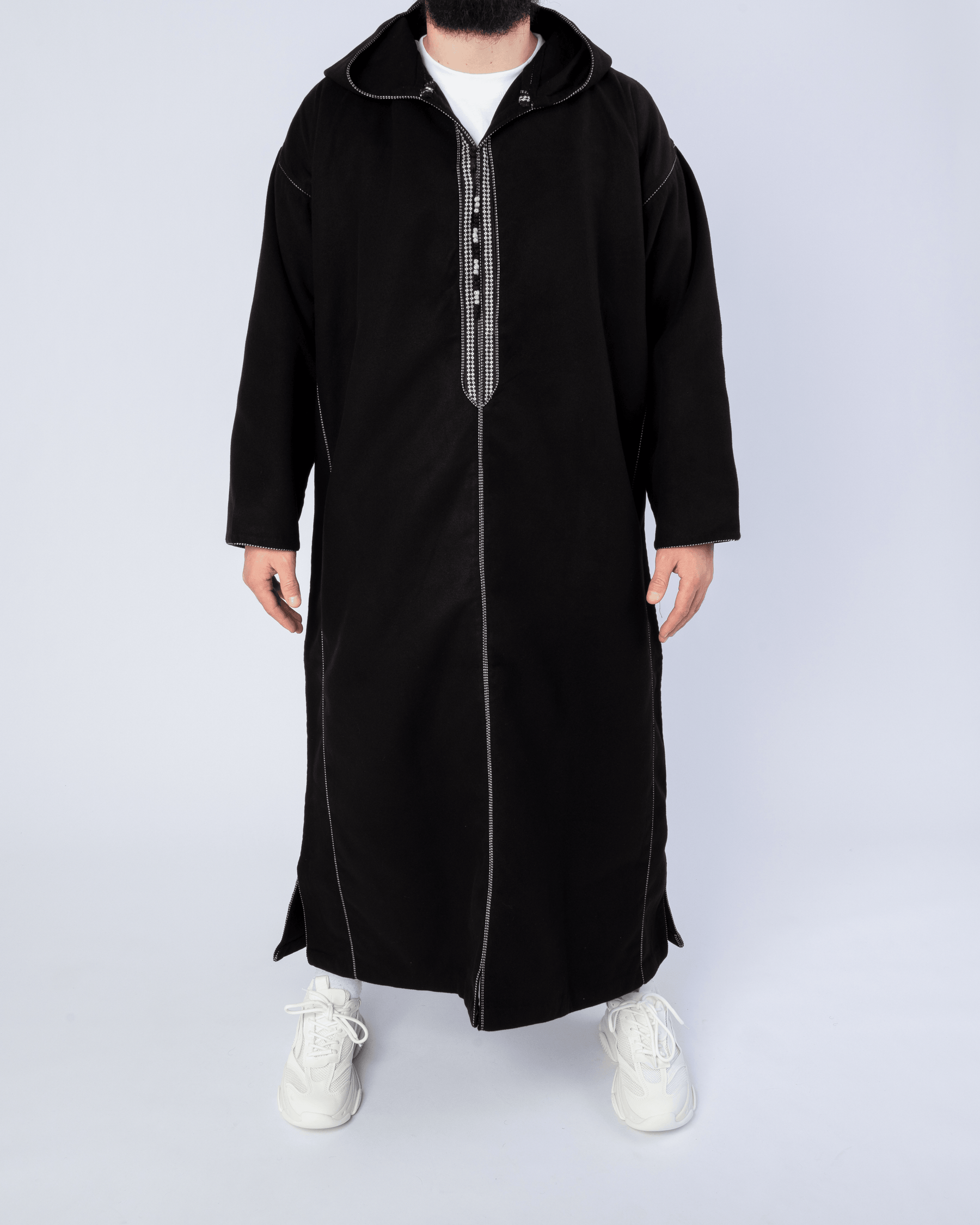 Stylish men's djellabas with modern designs for a fashionable and sophisticated look