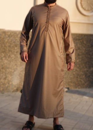 Qamis 'Masaf' Bruin - Custom Qamis