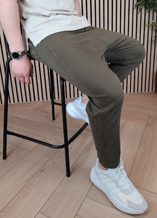 Khaki Chino 'Business' van Al-Mirats